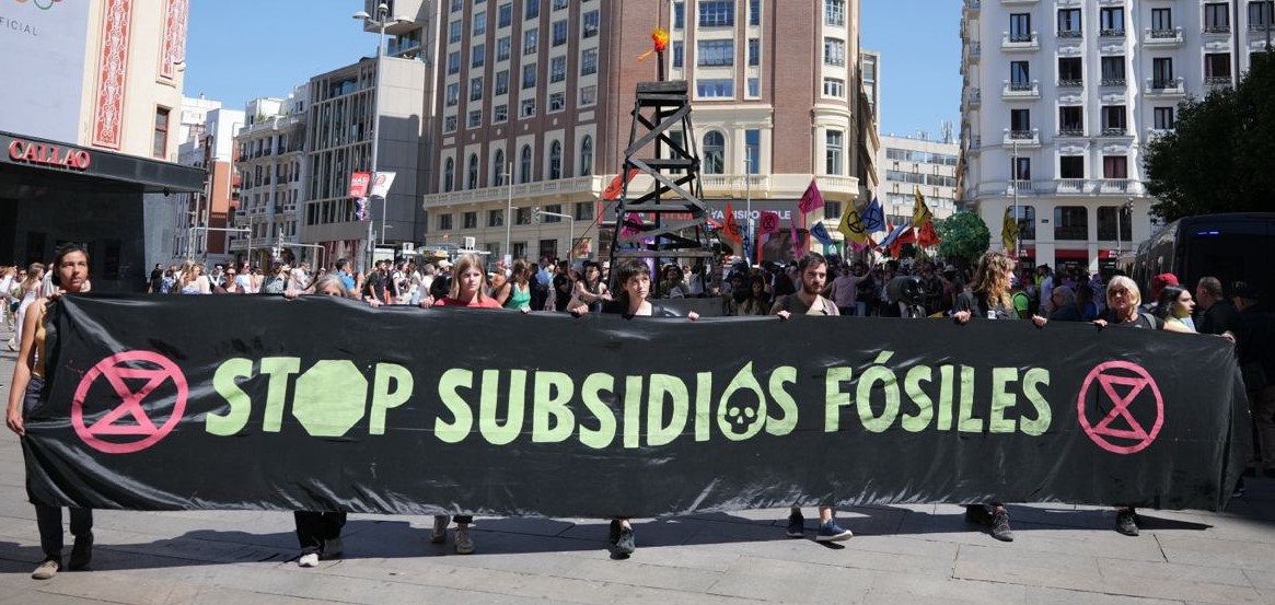 Imagen para campaña stop subvenciones a combustibles fósiles